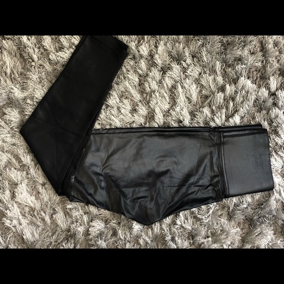 High waisted Takara leggings - Picture 2 of 7